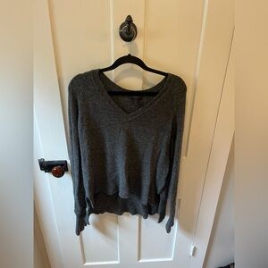 J.Crew V-neck Sweater Size Small Gray